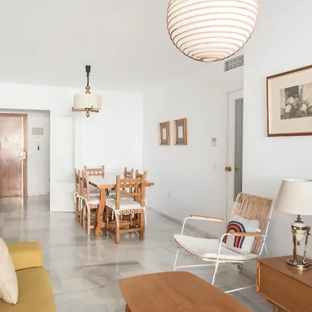 Beautiful With Terrace Near The Apartment
